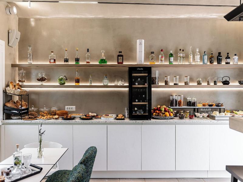 Majo Suites Hotel image