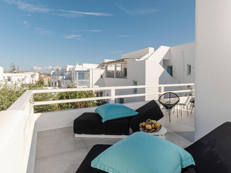 Majo Suites Hotel image
