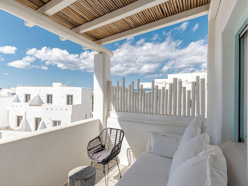 Majo Suites Hotel image