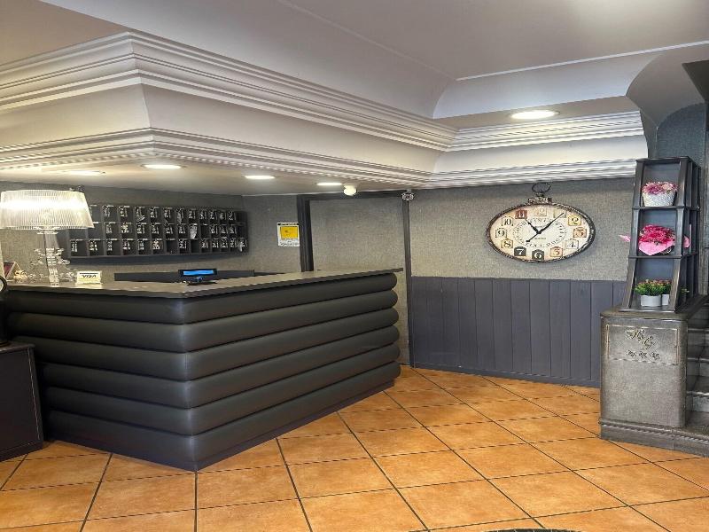 Smart Station Hotel image
