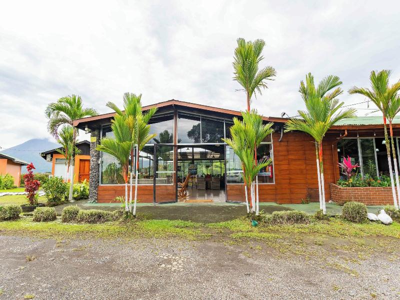 Chateau Arenal image