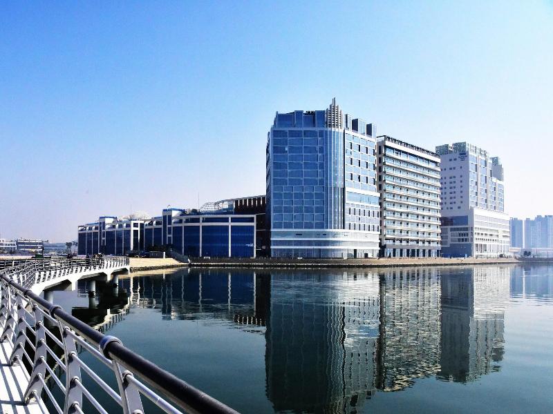 Wave M Hotel West image
