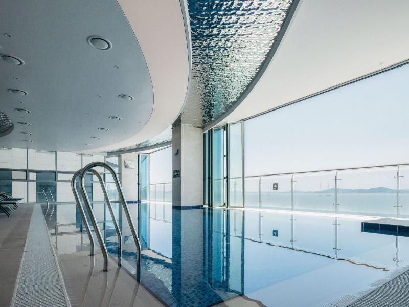 Wave M Hotel West image