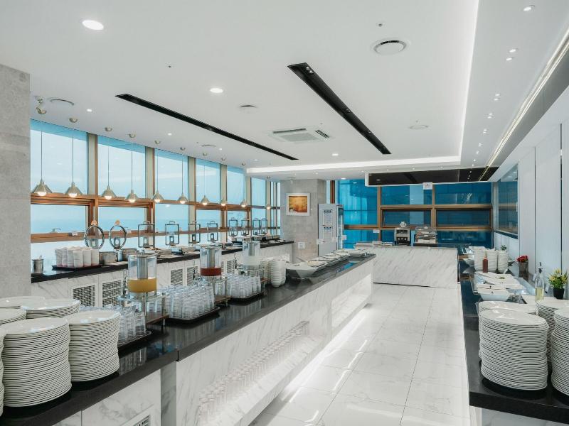 Wave M Hotel West image