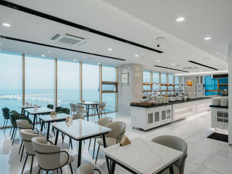 Wave M Hotel West image