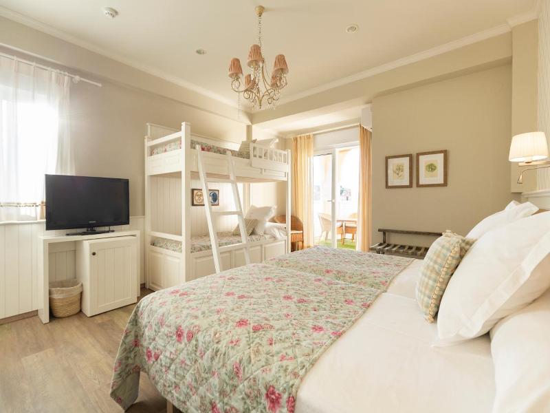 Hotel Los Angeles Denia image