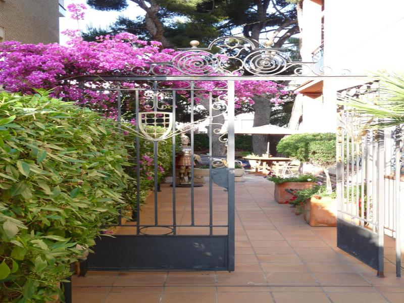 Hotel Ribes Roges image