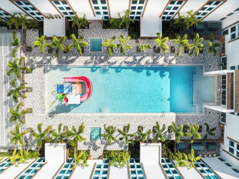 Kompose Boutique Resort At Theme Parks image