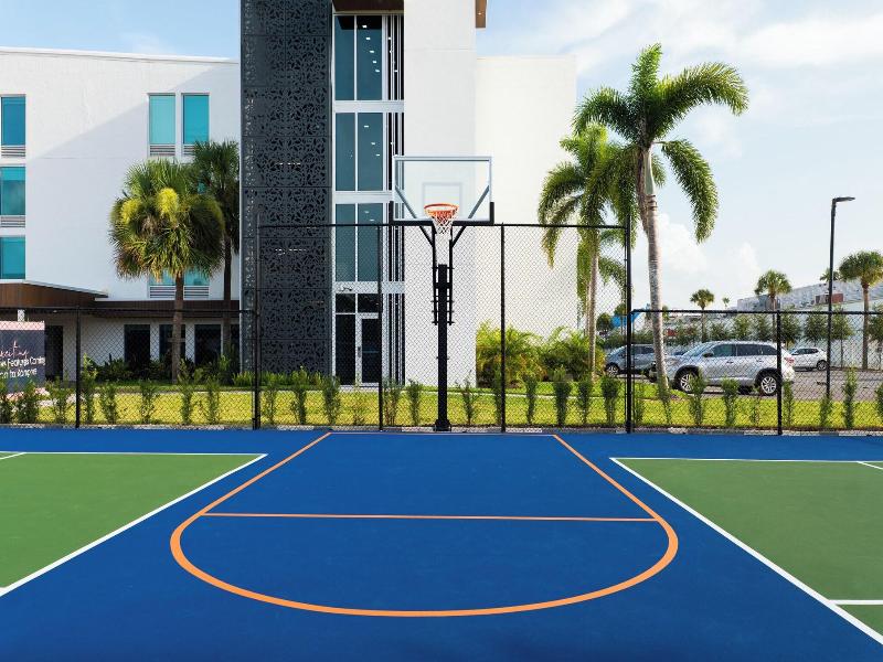 Kompose Boutique Resort At Theme Parks image