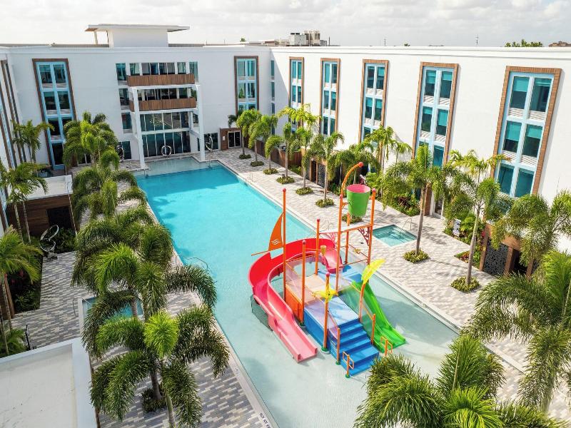 Kompose Boutique Resort At Theme Parks image