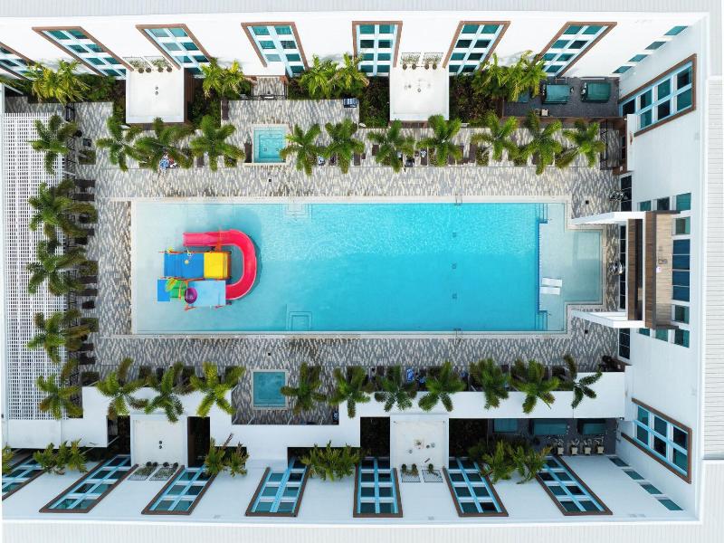 Kompose Boutique Resort At Theme Parks image