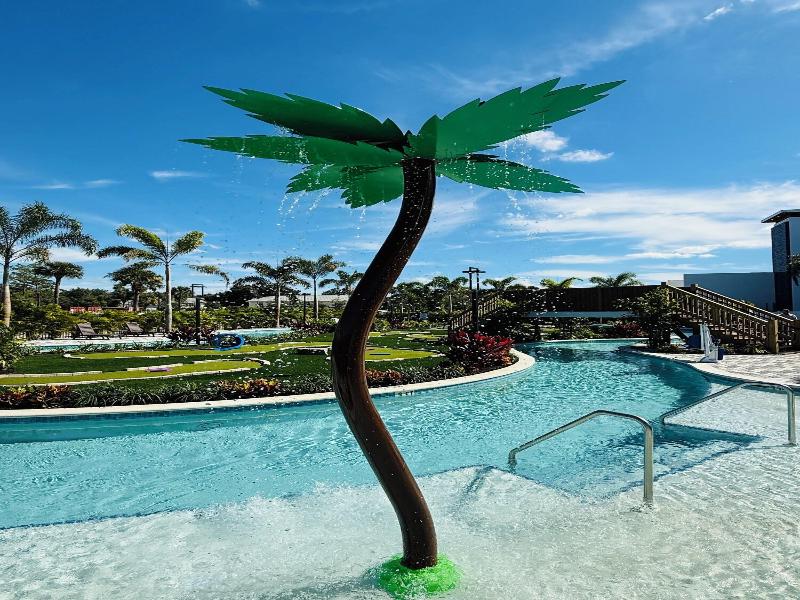 Kompose Boutique Resort At Theme Parks image