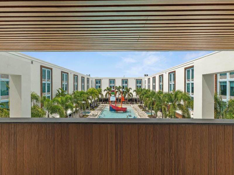 Kompose Boutique Resort At Theme Parks image