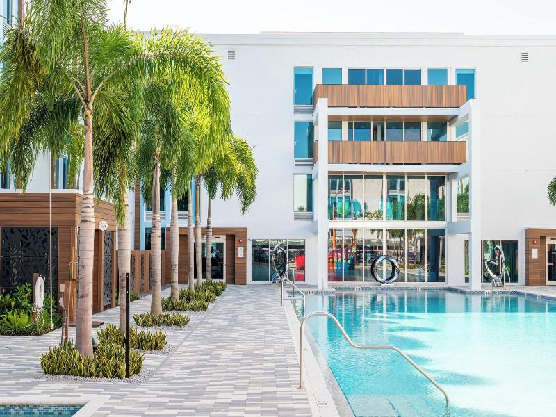 Kompose Boutique Resort At Theme Parks image