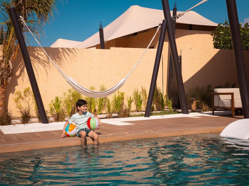 Bab Al Nojoum Hudayriyat Villas image