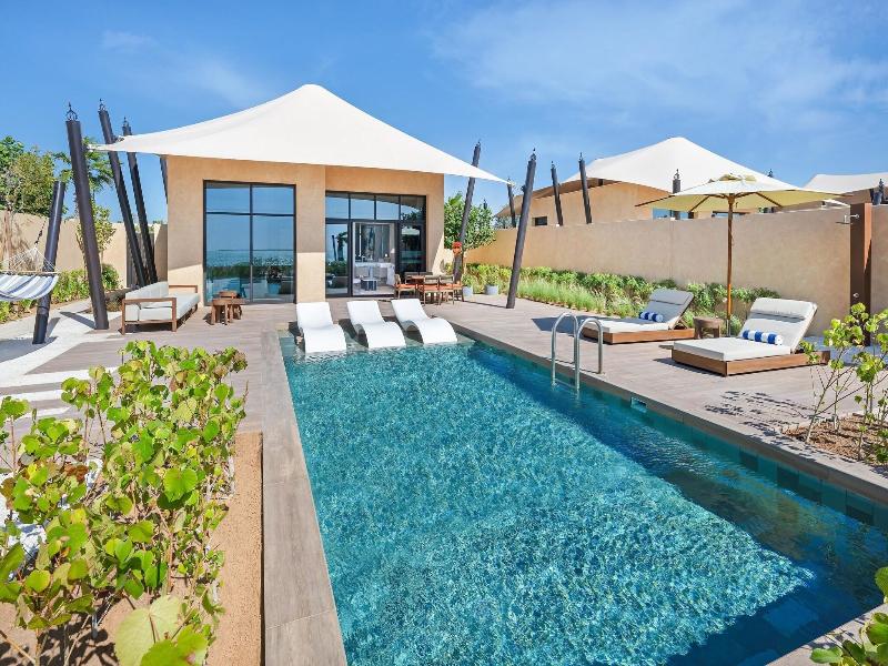 Bab Al Nojoum Hudayriyat Villas image