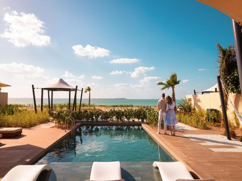 Bab Al Nojoum Hudayriyat Villas image