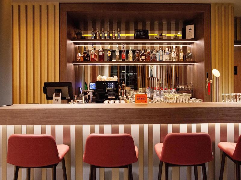 Hampton By Hilton Stuttgart Airport image