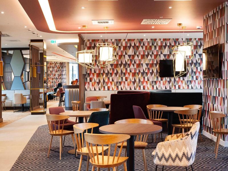 Hampton By Hilton Stuttgart Airport image
