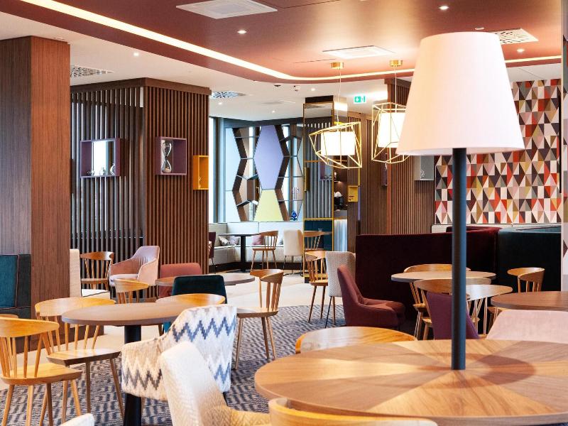 Hampton By Hilton Stuttgart Airport image