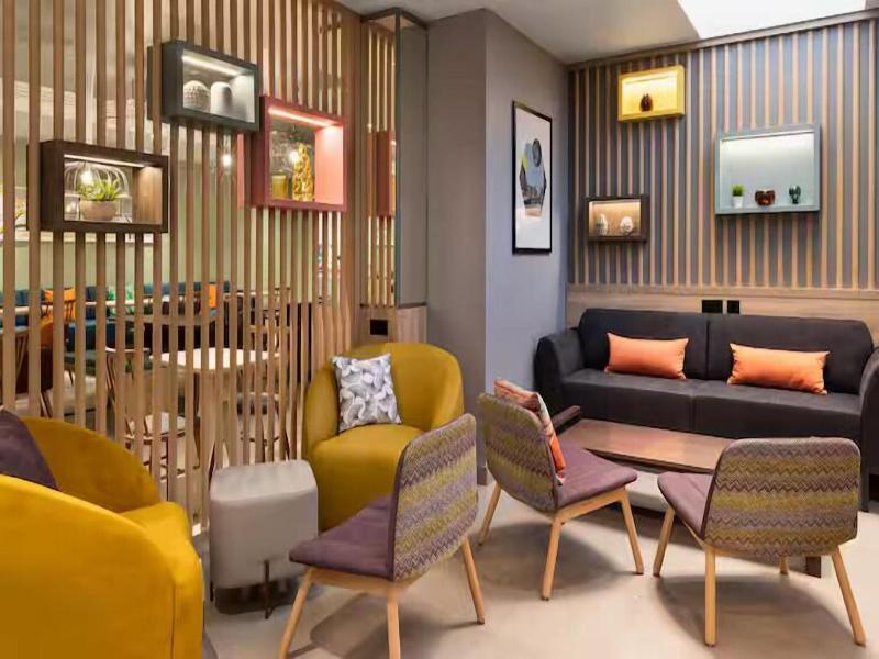 Hampton By Hilton Stuttgart Airport image