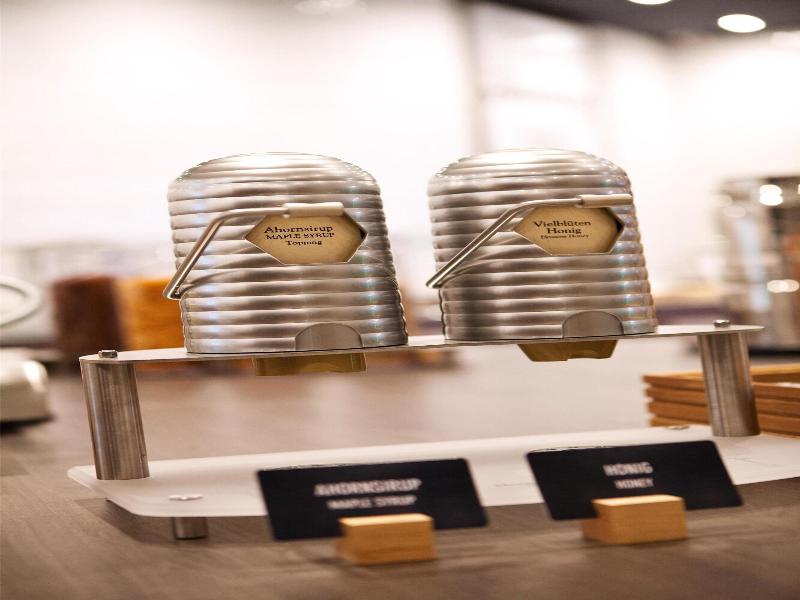 Hampton By Hilton Stuttgart Airport image