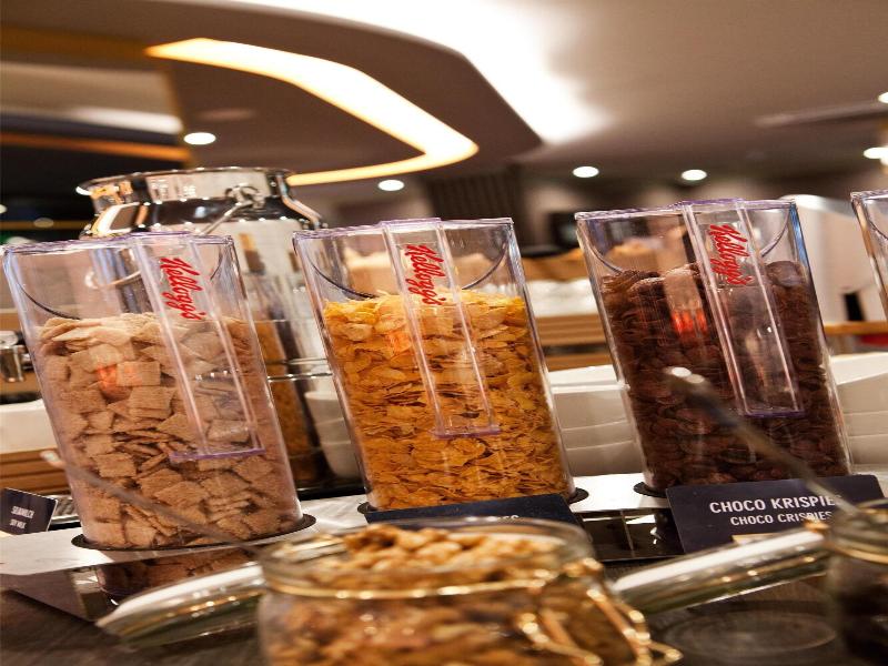 Hampton By Hilton Stuttgart Airport image
