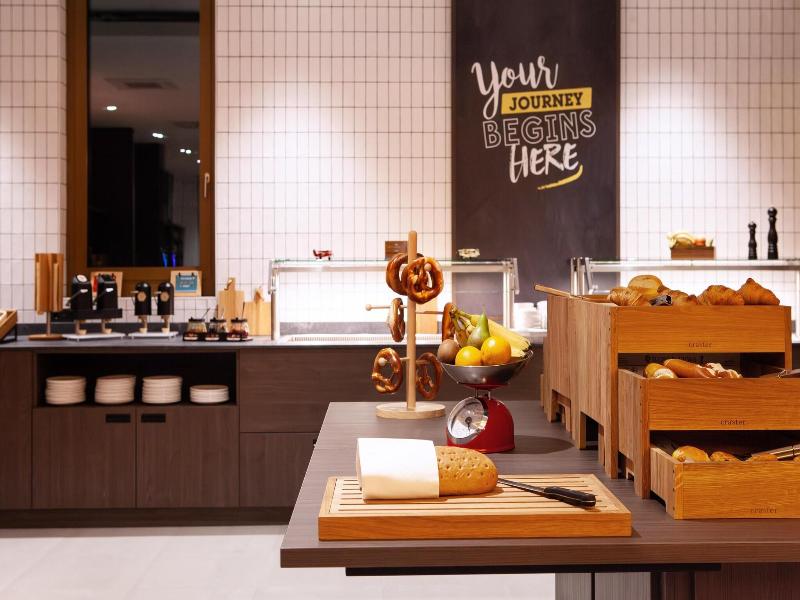 Hampton By Hilton Stuttgart Airport image