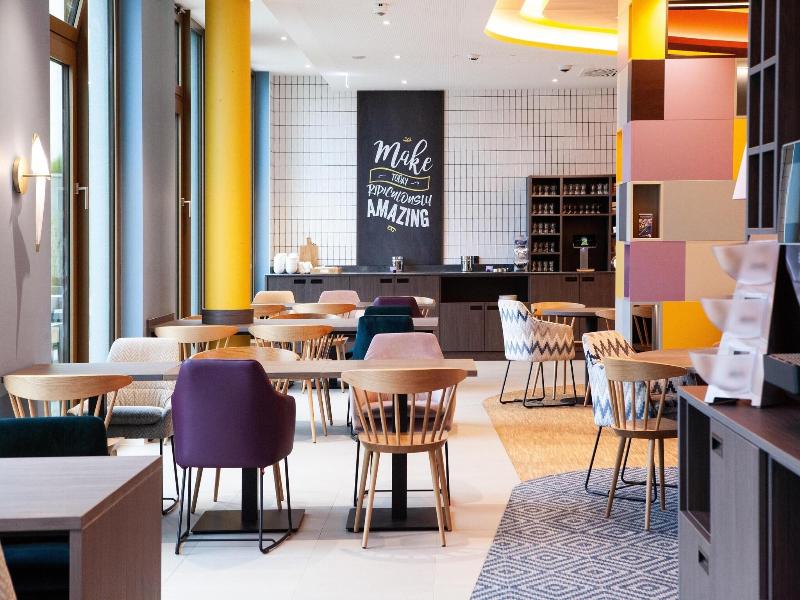 Hampton By Hilton Stuttgart Airport image