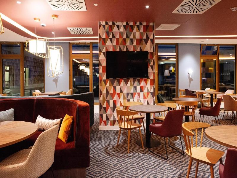 Hampton By Hilton Stuttgart Airport image