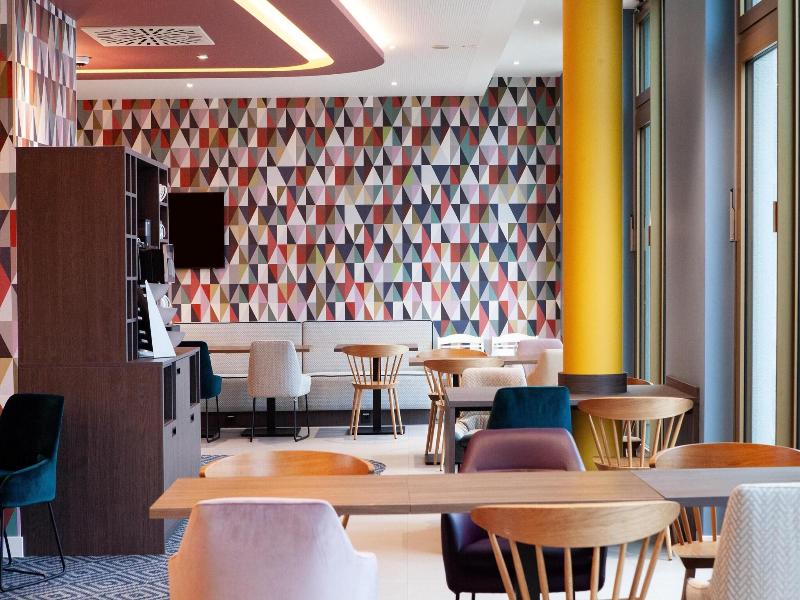 Hampton By Hilton Stuttgart Airport image