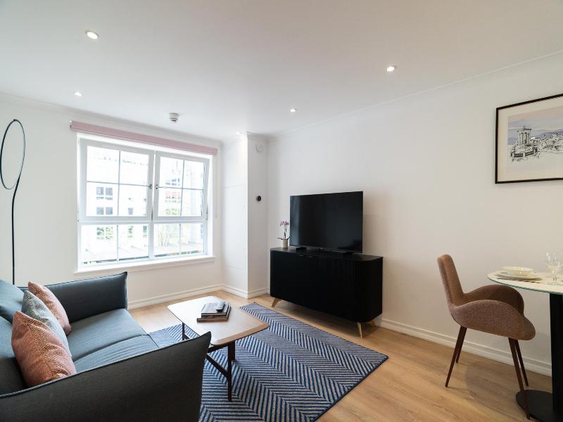 Premier Suites Edinburgh – Fountain Court image