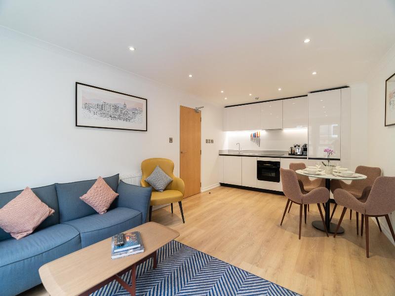 Premier Suites Edinburgh – Fountain Court image