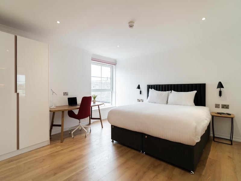 Premier Suites Edinburgh – Fountain Court image