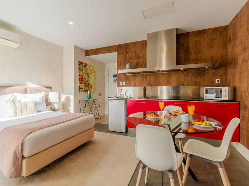 Lx51 Studios & Suites By Apt Iin image