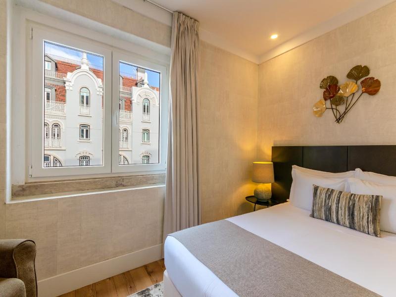 Lx51 Studios & Suites By Apt Iin image