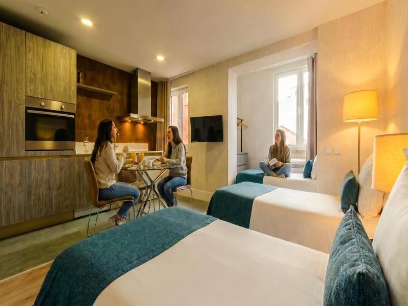 Lx51 Studios & Suites By Apt Iin image