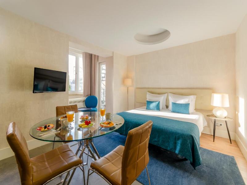 Lx51 Studios & Suites By Apt Iin image