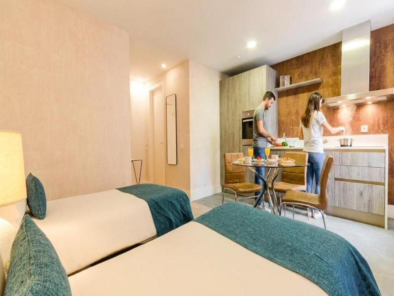Lx51 Studios & Suites By Apt Iin image