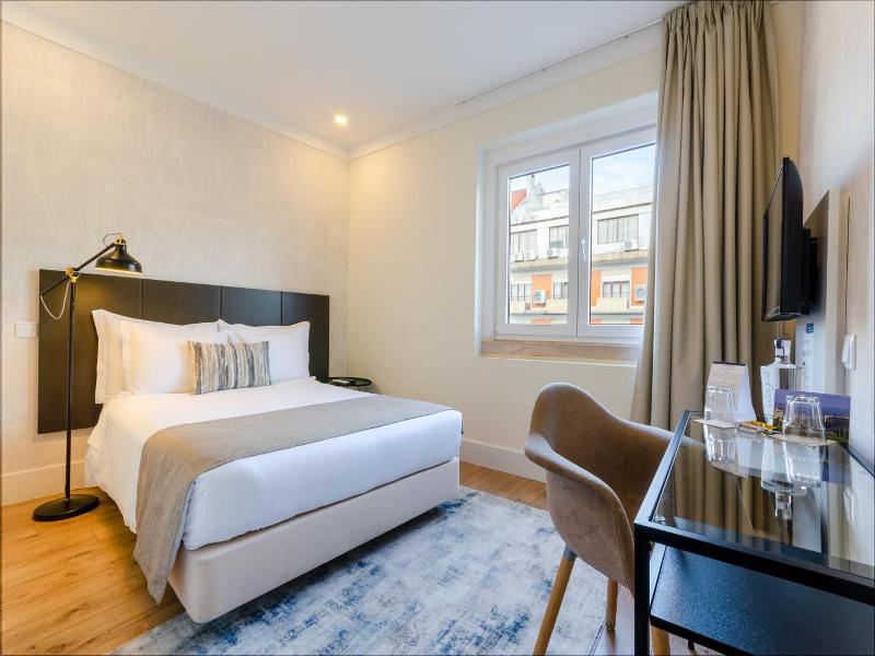 Lx51 Studios & Suites By Apt Iin image