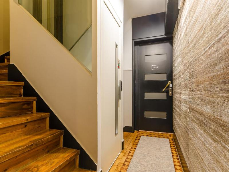 Lx51 Studios & Suites By Apt Iin image