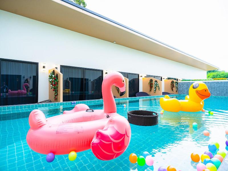 Fresh Resort Pattaya image