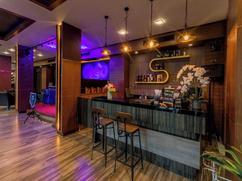 Le Erawan Hotel image