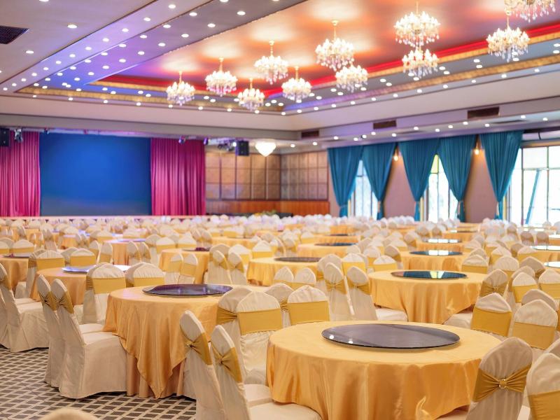 Le Erawan Hotel image