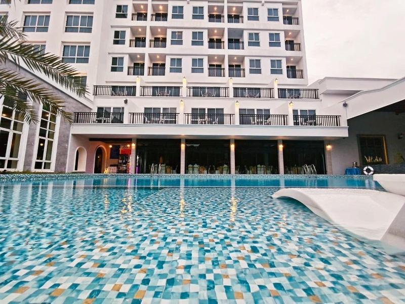 Le Erawan Hotel image