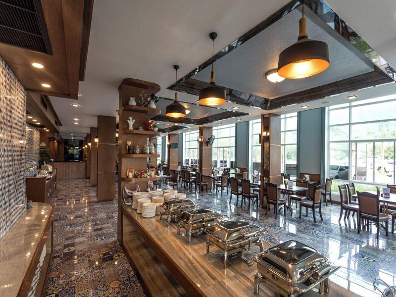 Le Erawan Hotel image