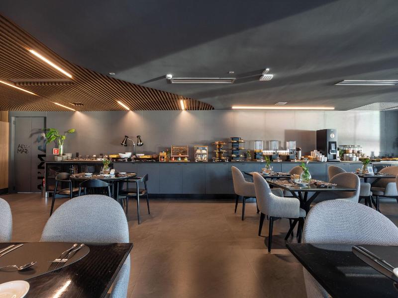 Icon Hotel By Welkom image