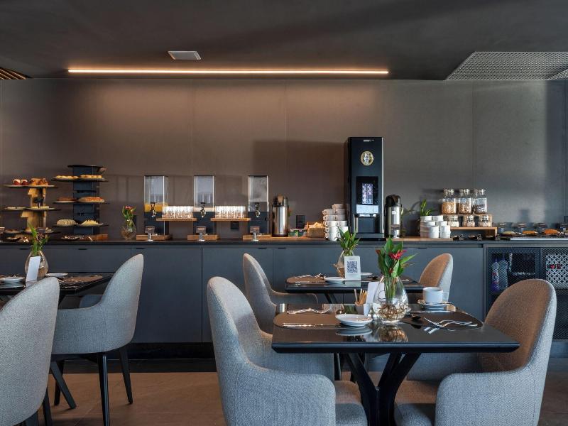 Icon Hotel By Welkom image