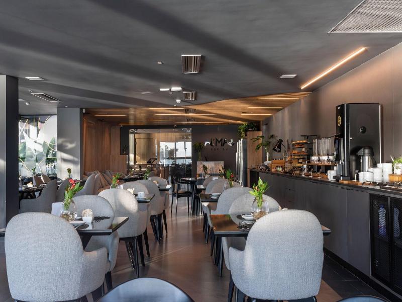 Icon Hotel By Welkom image