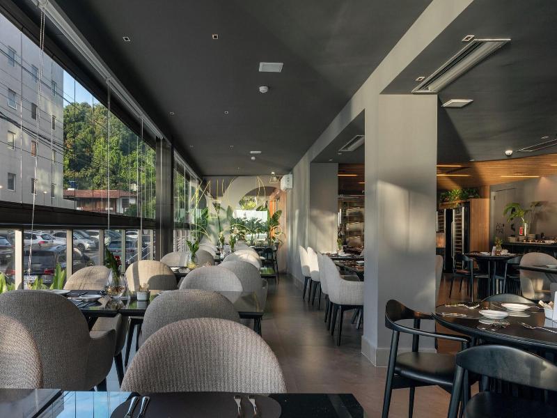Icon Hotel By Welkom image